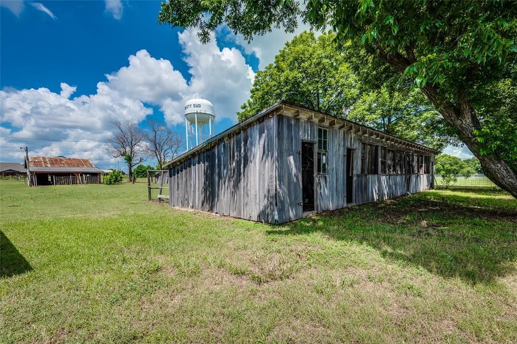 3304 N Highway 77, Waxahachie, TX 75165